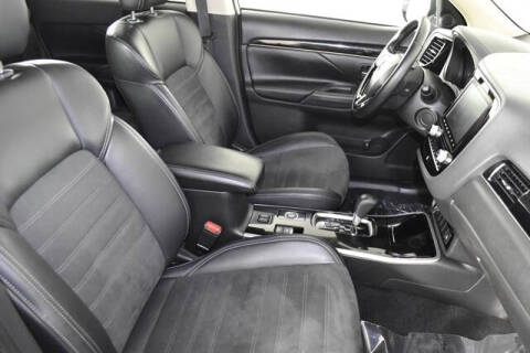 2020 Mitsubishi Outlander SE