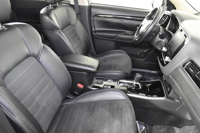 2020 Mitsubishi Outlander SE