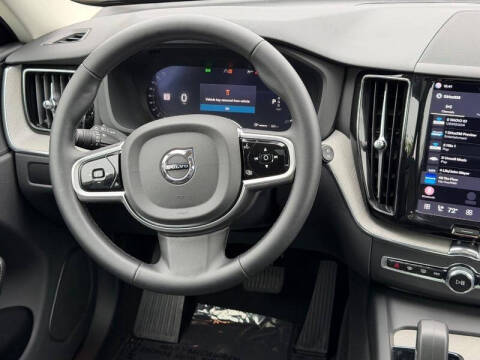 2025 Volvo XC60 B5 Plus Dark Theme