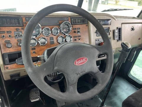 2009 Peterbilt 335