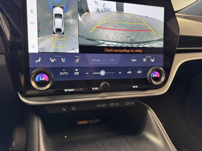 2023 Lexus RZ 450e Luxury