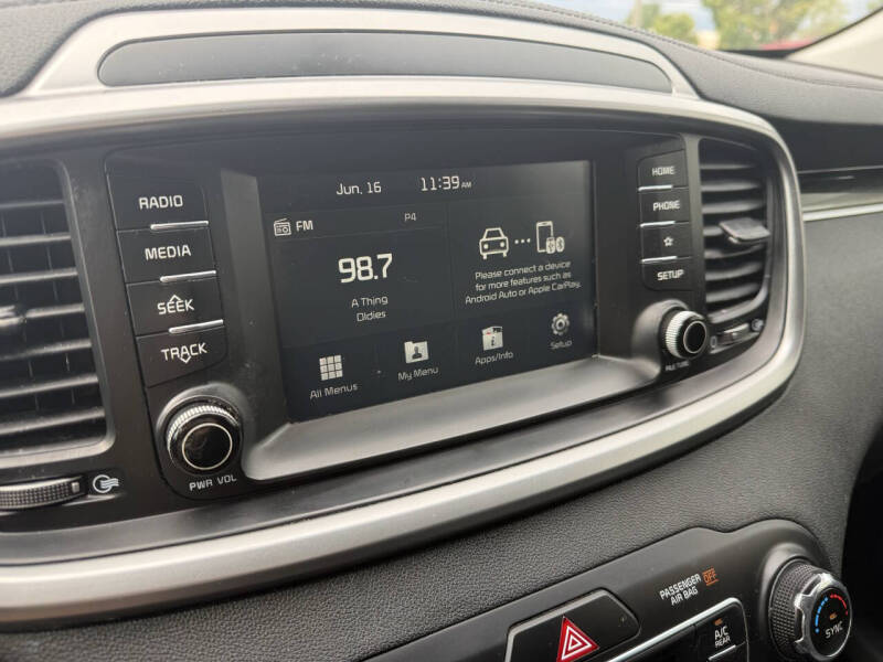 2020 Kia Sorento S V6