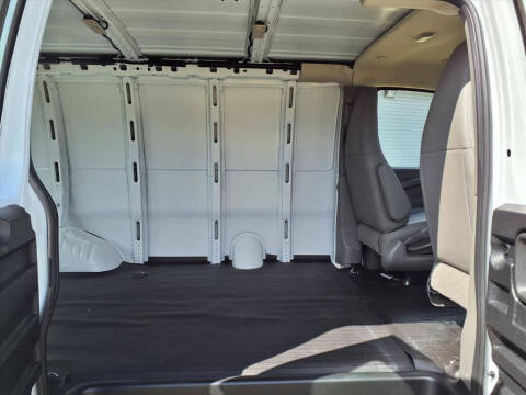 2025 Chevrolet Express 2500