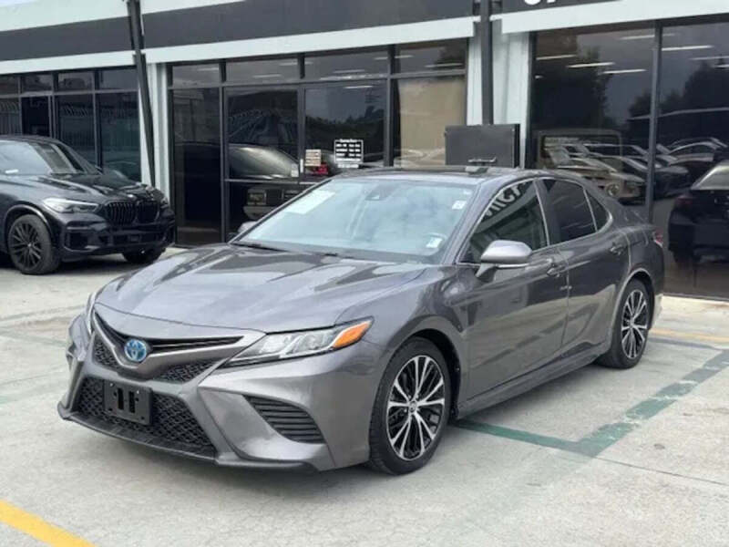 2019 Toyota Camry Hybrid
