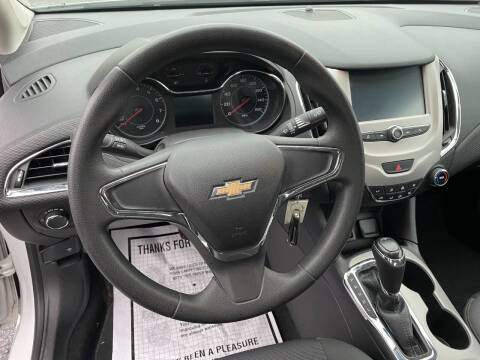2017 Chevrolet Cruze LS Auto
