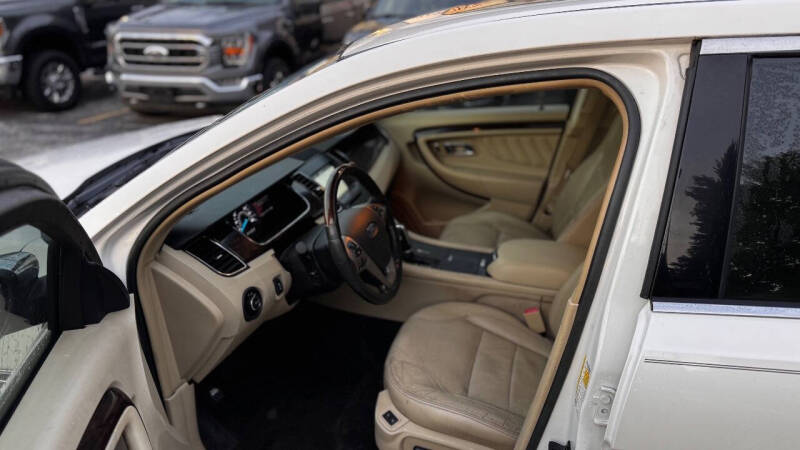2016 Ford Taurus Limited
