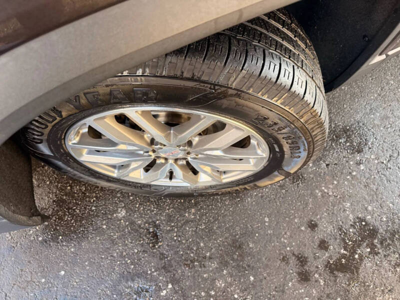 2018 GMC Acadia SLE-2