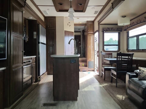 2018 Keystone RV REDWOOD M-390MB