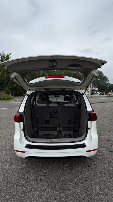 2016 Kia Sedona L