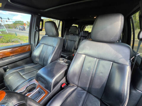 2017 Lincoln Navigator Select