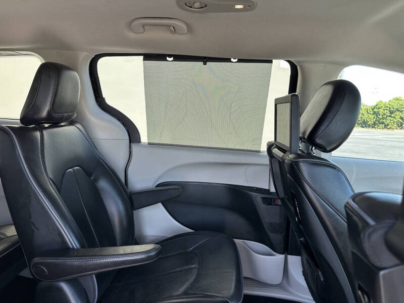 2018 Chrysler Pacifica Hybrid Limited