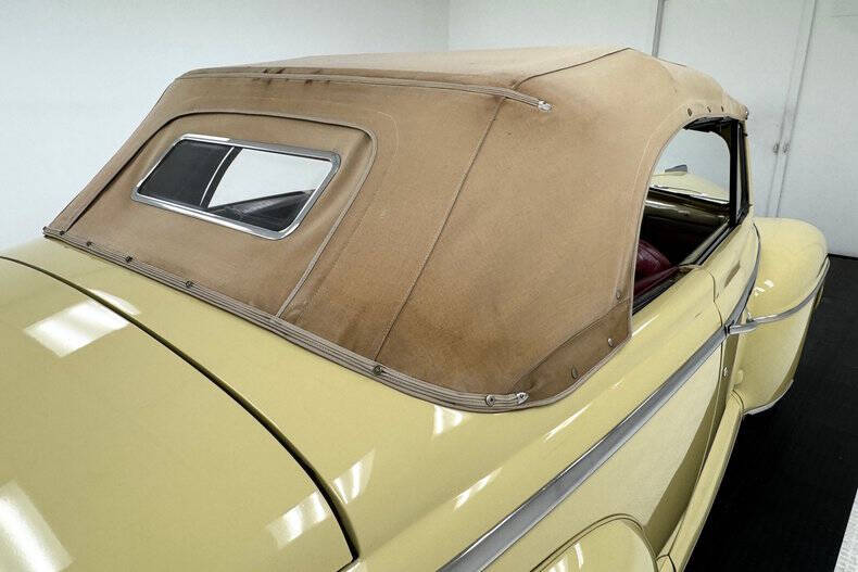 1947 Ford Super Deluxe