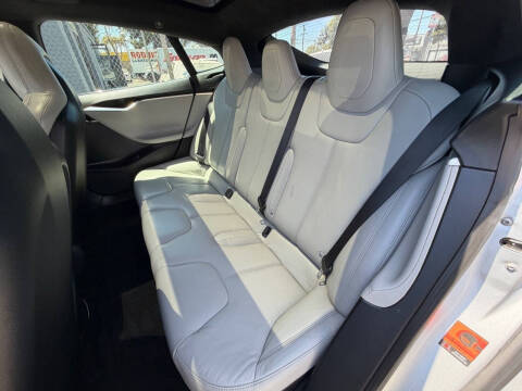 2016 Tesla Model S 90D