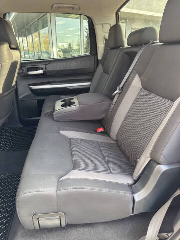 2016 Toyota Tundra SR5