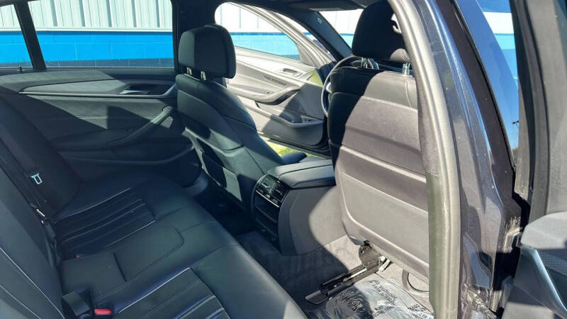 2019 BMW 5 Series 540i