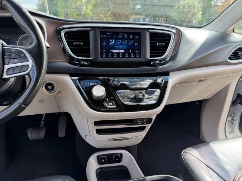 2018 Chrysler Pacifica Touring L