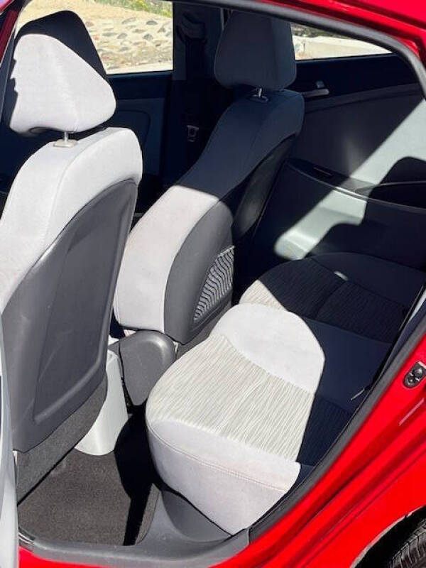 2017 Hyundai Accent SE