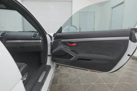 2016 Porsche Cayman GT4