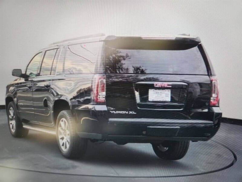 2016 GMC Yukon XL SLE