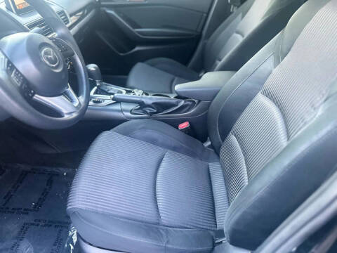 2016 Mazda MAZDA3 i Sport