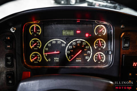 2005 Freightliner M2 106