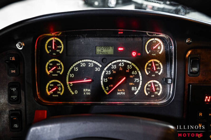 2005 Freightliner M2 106