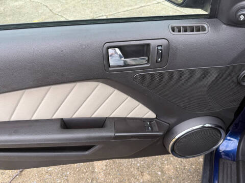 2012 Ford Mustang V6 Premium