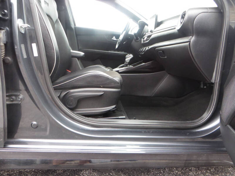 2021 Kia Forte GT Line