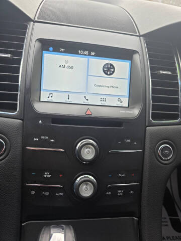 2016 Ford Taurus SEL