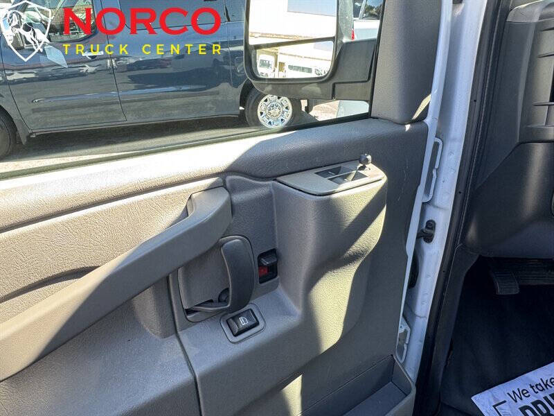 2023 GMC Savana 2500