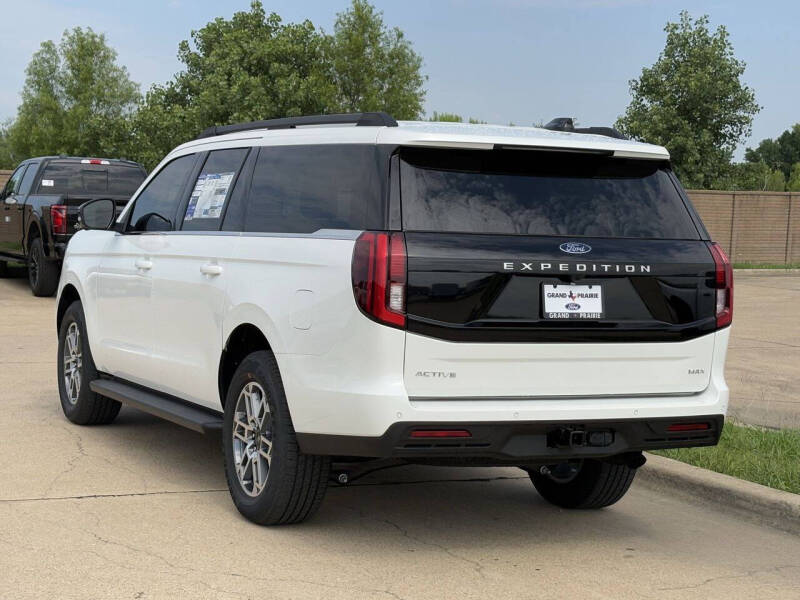 2026 Ford Expedition MAX Active