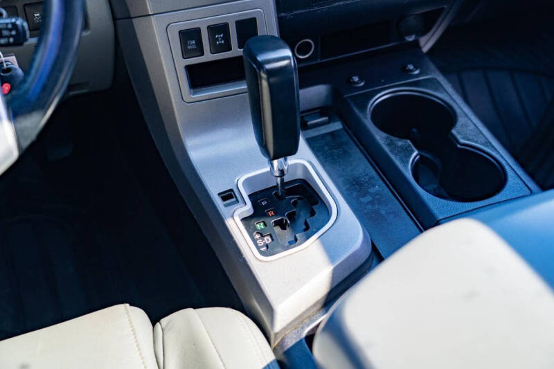 2016 Toyota Sequoia SR5