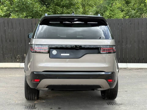2025 Land Rover Discovery P300 Dynamic SE