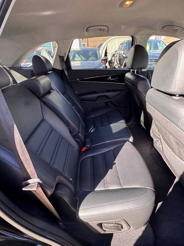 2019 Kia Sorento EX V6