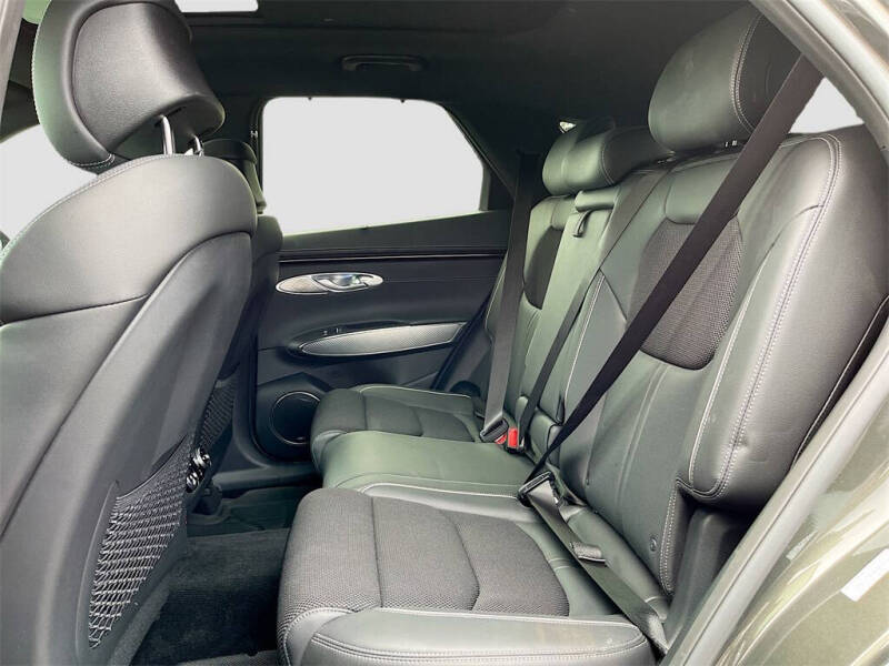 2025 Genesis GV70 2.5T Standard