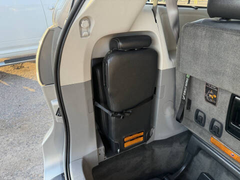 2014 Toyota Sienna SE 8-Passenger