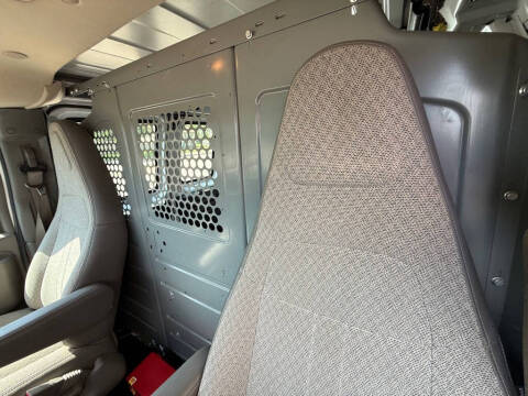 2017 GMC Savana 2500