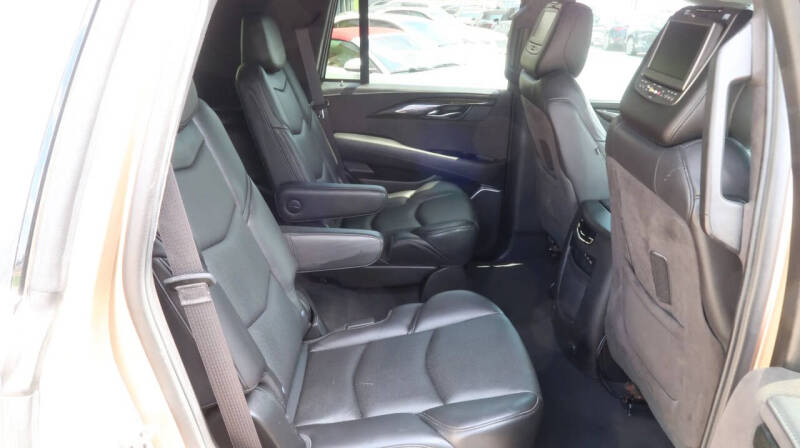 2020 Cadillac Escalade Platinum