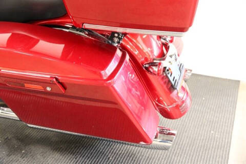 2013 Harley-Davidson STREET GLI