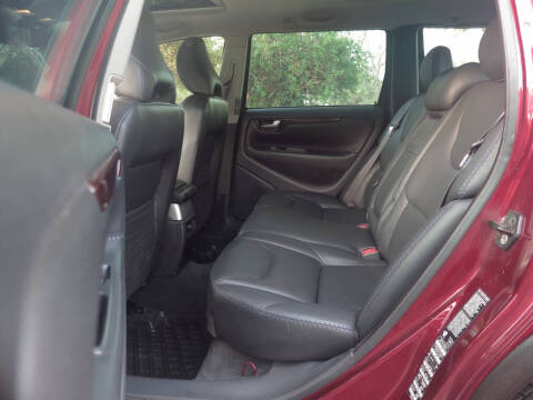 2004 Volvo XC70