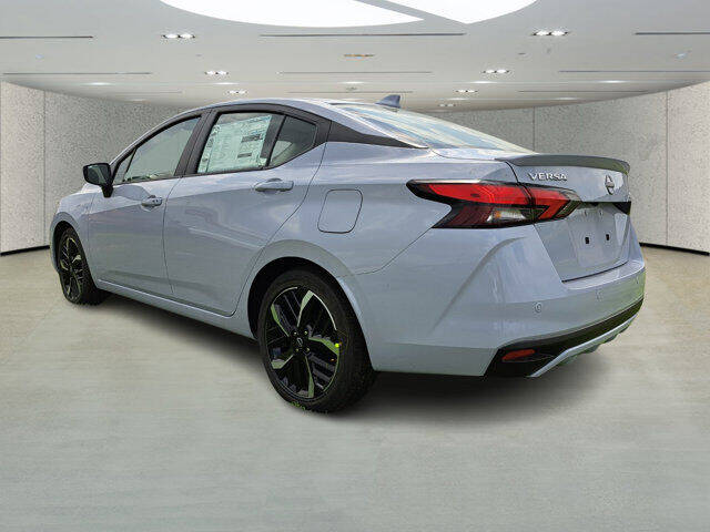 2024 Nissan Versa SR