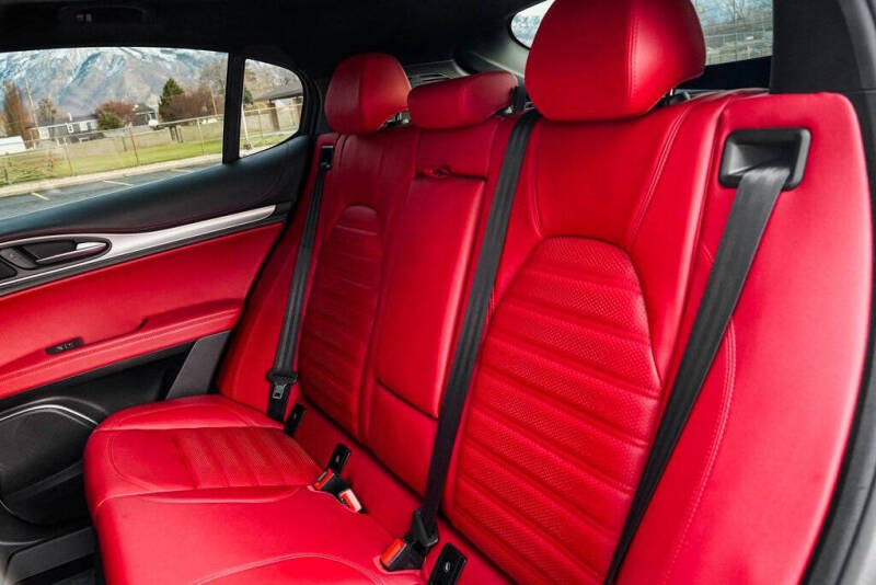 2021 Alfa Romeo Stelvio Ti Sport