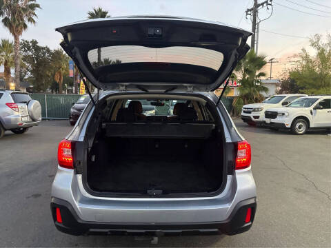 2018 Subaru Outback 2.5i Premium