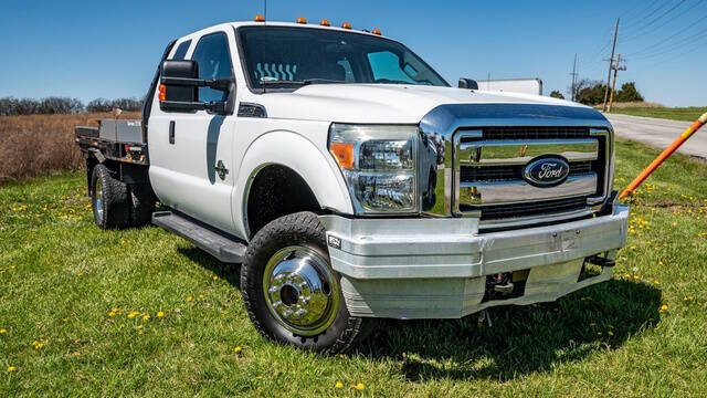 2015 Ford F-350 Super Duty Chassis Cab XLT's photo