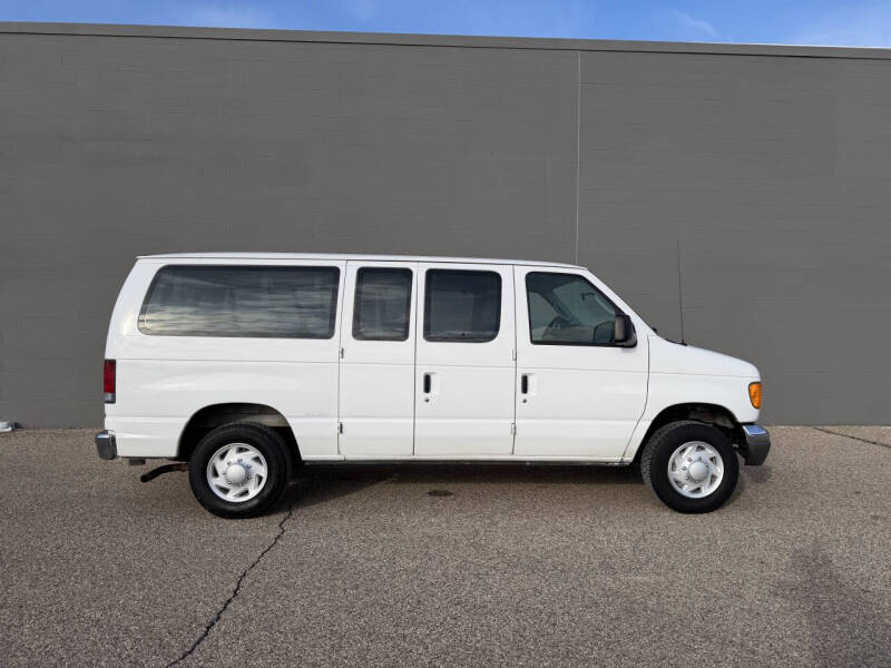 2007 Ford E-Series E-150 XLT