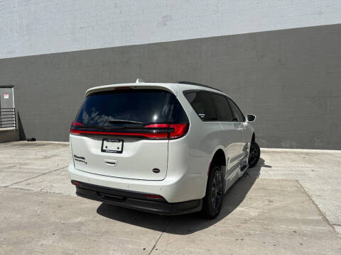 2021 Chrysler Pacifica Touring L