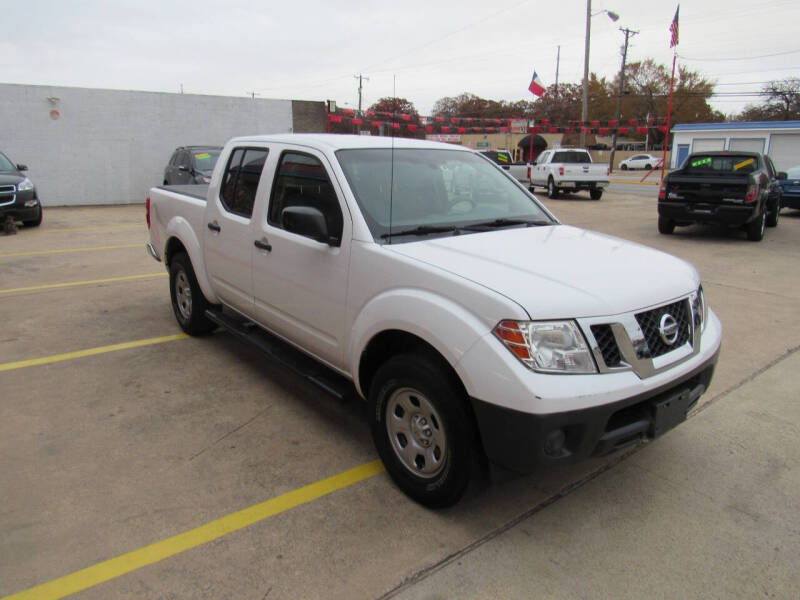 2012 Nissan Frontier S photo 12