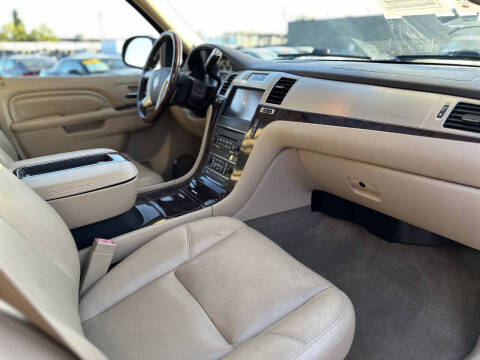 2013 Cadillac Escalade ESV Luxury