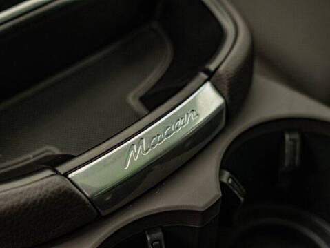 2025 Porsche Macan