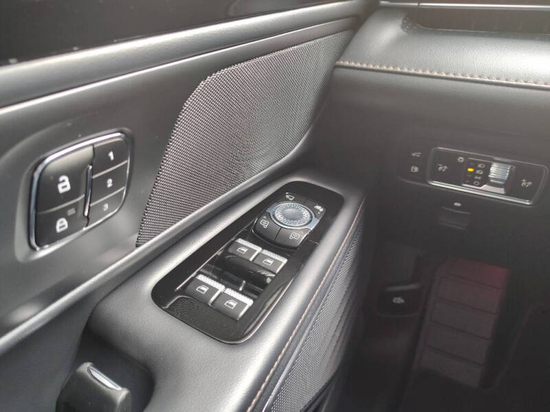 2025 Lincoln Nautilus Hybrid Premiere